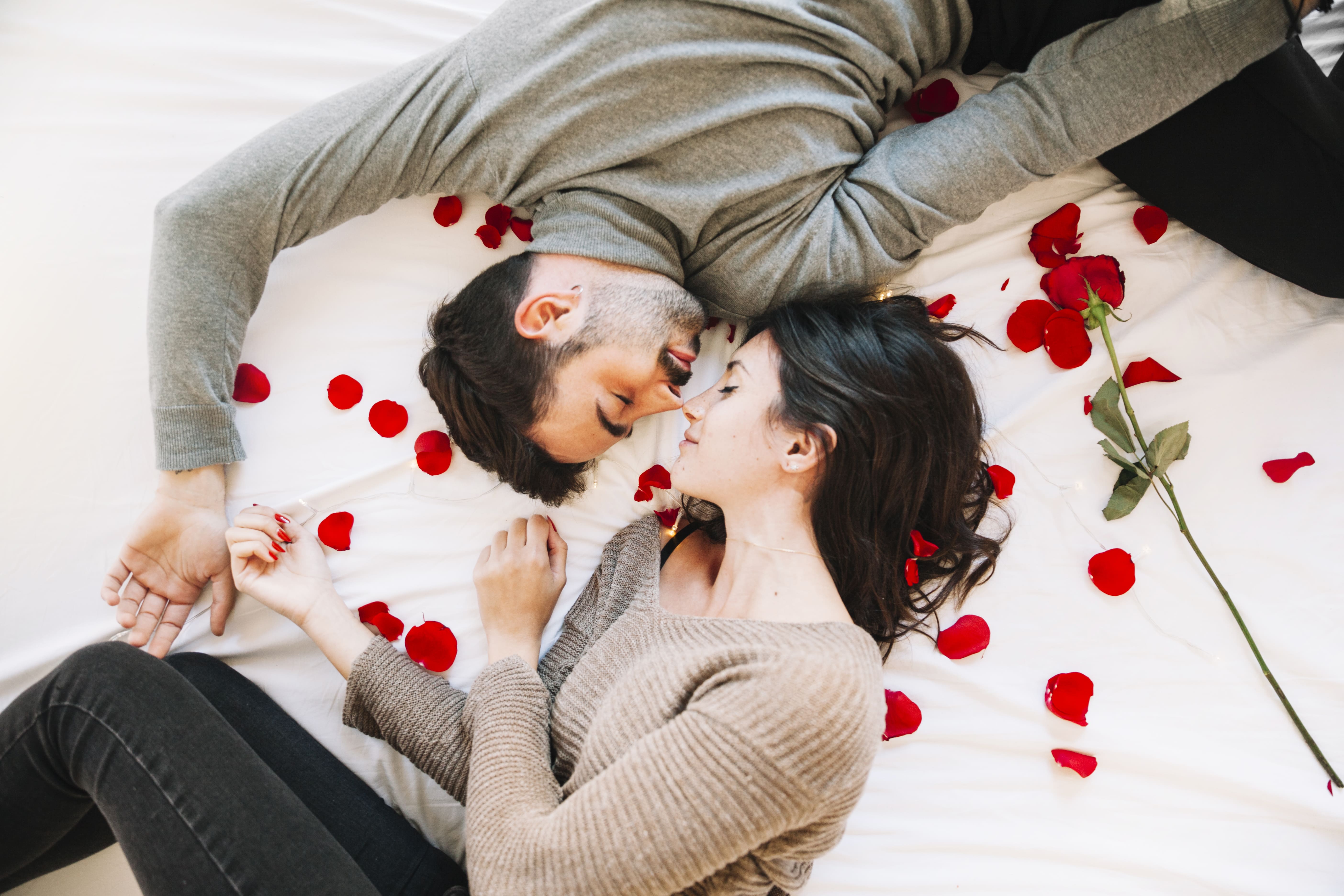 🌹 Top 10 Most Romantic Zodiac Signs Ranked ❤️